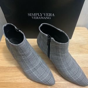Simply Vera Wang 6.5